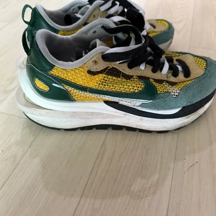 [BUNJANG] Nike Sacai Green Yellow Sneakers / 나이키 사카이 그린 옐로우 스니커즈