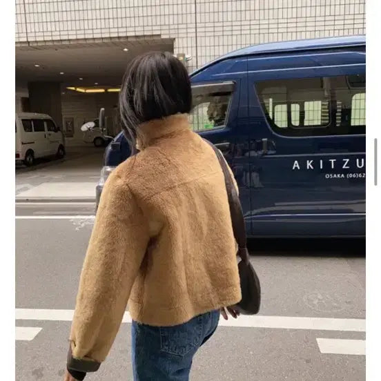 [BUNJANG] UNI:Z Reversible Mustang / 유이니 리버시블 무스탕