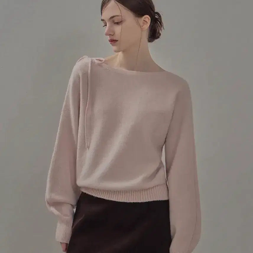 [SOLD OUT] (신품/핑크) 트위 하이티 숄더 리본 니트