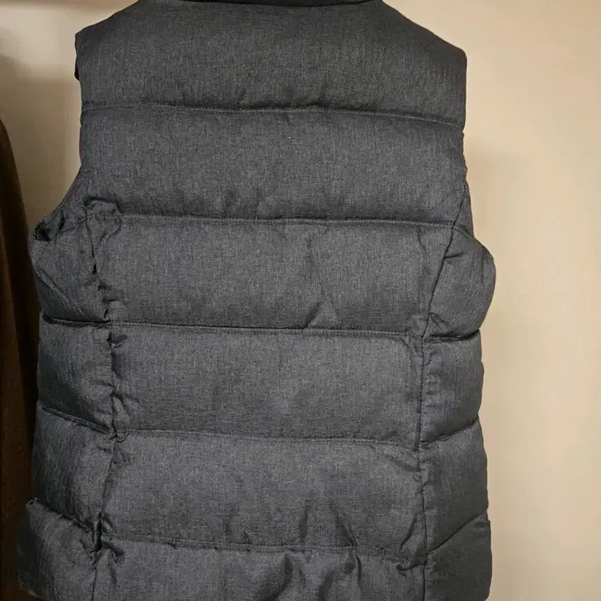 [BUNJANG] Who.A.U Padded Vest / 후아유]조끼패딩 여성패딩 패딩조끼 베스트 겨울조끼 겨울패딩 여행 한파