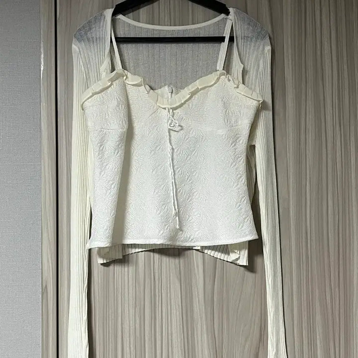 [BUNJANG] Unbranded Frill Bustier Cardigan Set / [새상품] 프릴뷔스티에 가디건 세트