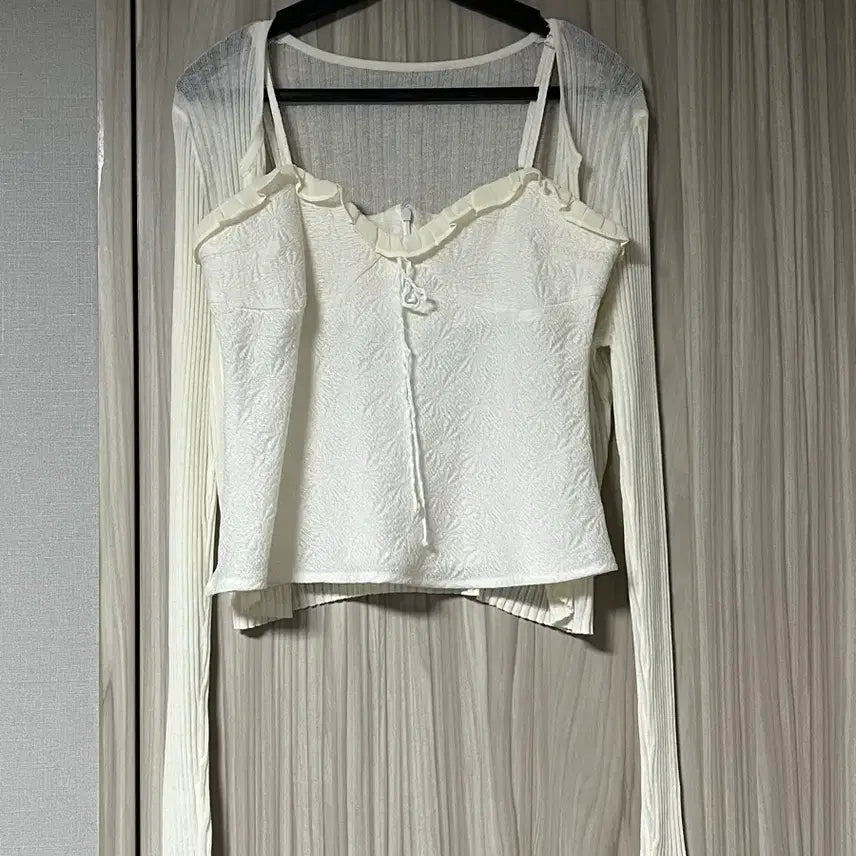[BUNJANG] Unbranded Frill Bustier Cardigan Set / [새상품] 프릴뷔스티에 가디건 세트