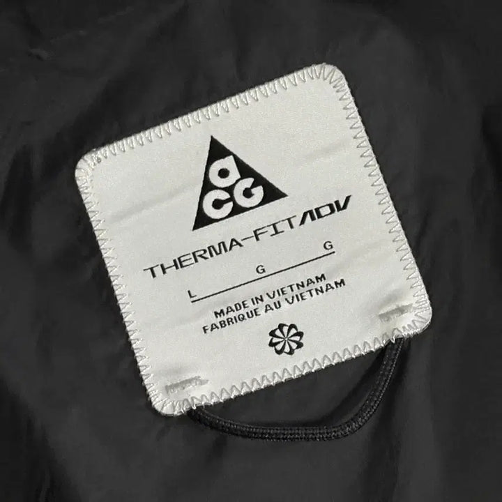 [BUNJANG] Nike Therma-FIT Lake ADV Padded Jacket (Black, Size L) / [거의새거] 나이키 써마핏 레이크 ADV 패딩 판매합니다