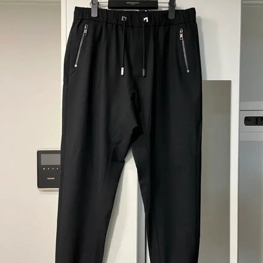 [SOLD OUT] [백화점 정품] 우영미 블랙 스트링 조거 팬츠 새상품