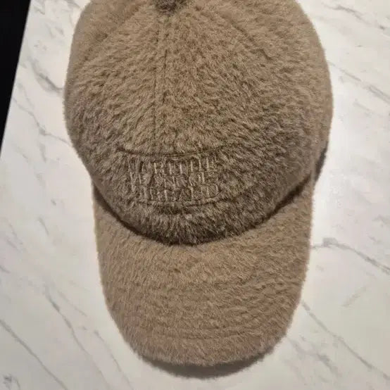 [BUNJANG] Marithe Francois Girbaud Mohair Ball Cap / 마리떼 프랑스와 저버 모헤어볼캡(새상품