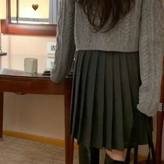 [BUNJANG] Miel Cream Cable Knit Cropped Cardigan / 미엘 miel 크림 가디건 꽈배기 크롭 울50 그레이