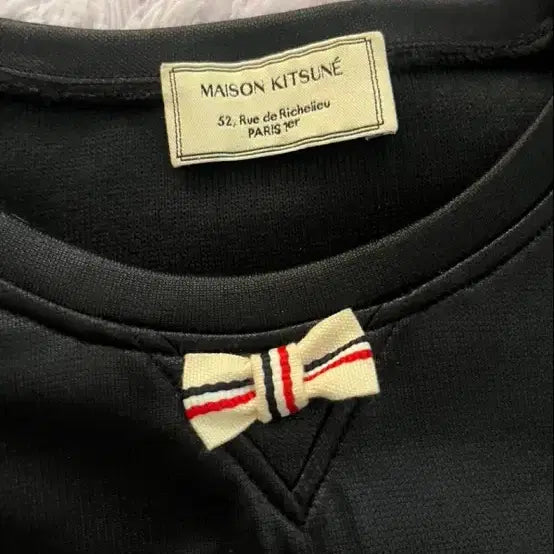 [BUNJANG] Maison Kitsune Navy Sweatshirt / 메종키츠네 네이비 맨투맨 티셔츠