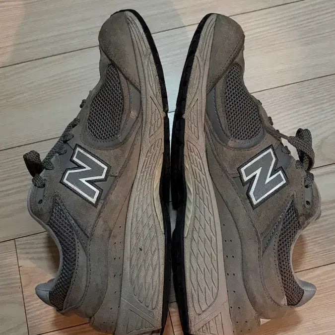 [BUNJANG] New Balance 2002RC Sneakers / (매장구매)뉴발란스 2002RC 275