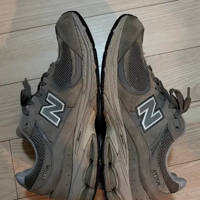 [BUNJANG] New Balance 2002RC Sneakers / (매장구매)뉴발란스 2002RC 275
