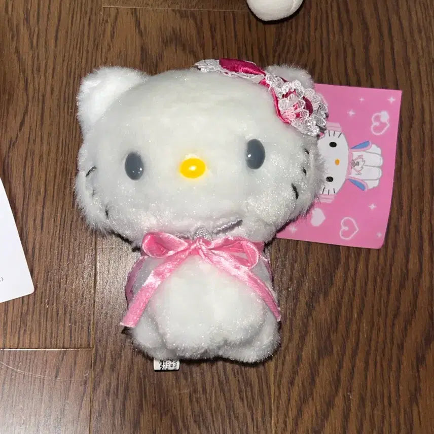 [BUNJANG] Hello Kitty Lace Ribbon Doll Keyring / 새상품) 헬로키티 인형 키링 레이스 리본 장식