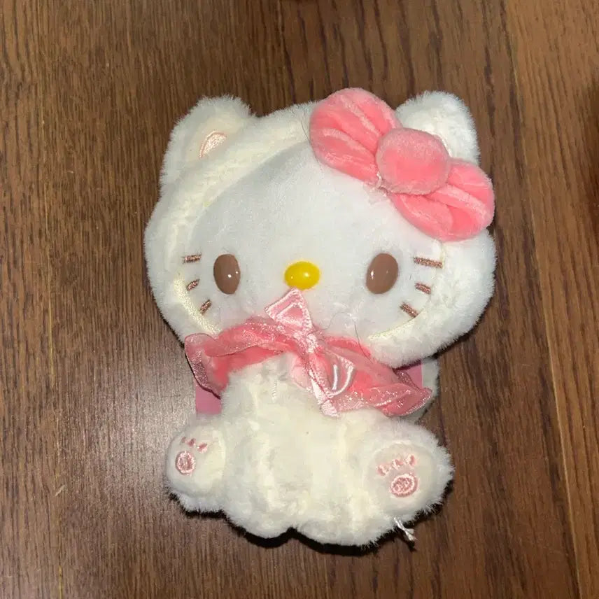 [BUNJANG] Hello Kitty Pink Ribbon Fur Keyring / 새상품) 헬로키티 핑크리본 털 옷 키링