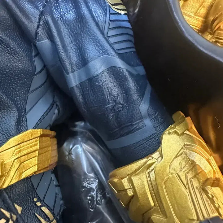 [BUNJANG] Mezco Thanos Action Figure / 메즈코 타노스 팝니다