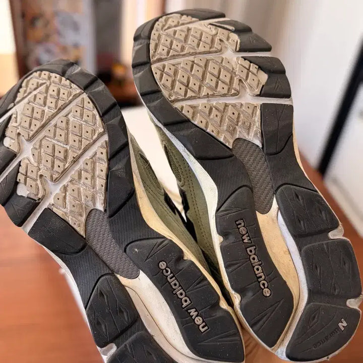 [BUNJANG] New Balance JJJJound 990v3 Olive Sneakers / 뉴발란스 x JJJ자운드 / 990v3 올리브 / 280
