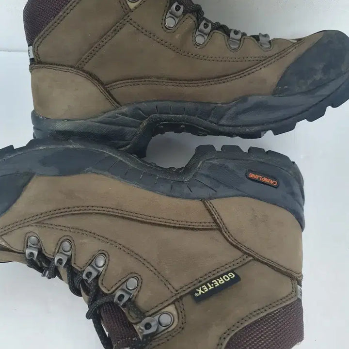 [BUNJANG] Camp Line Gore-Tex Hiking Boots (Size 230-235) / 캠프라인 고어텍스 등산화 230~235사이즈