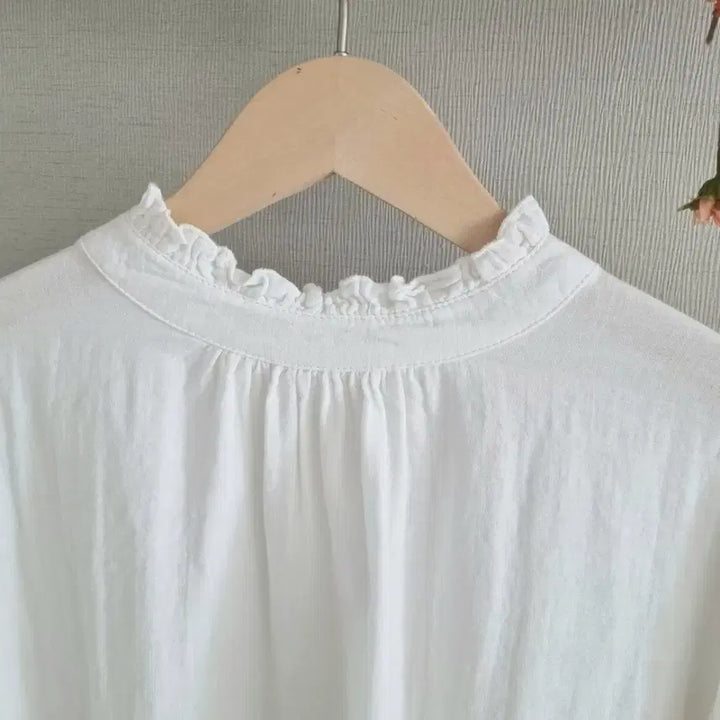 [SOLD OUT] 투웨이 프릴블라우스