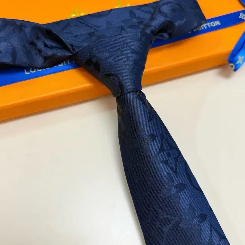 [BUNJANG] Louis Vuitton Tie / 루이비통 넥타이