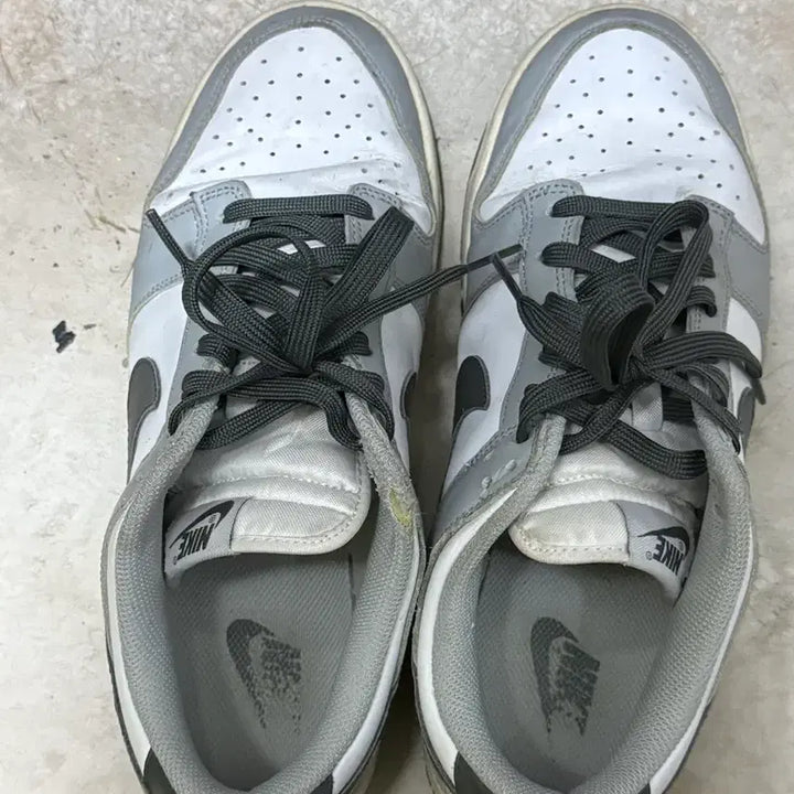 [SOLD OUT] 나이키 덩크로우 스모크 그레이 275