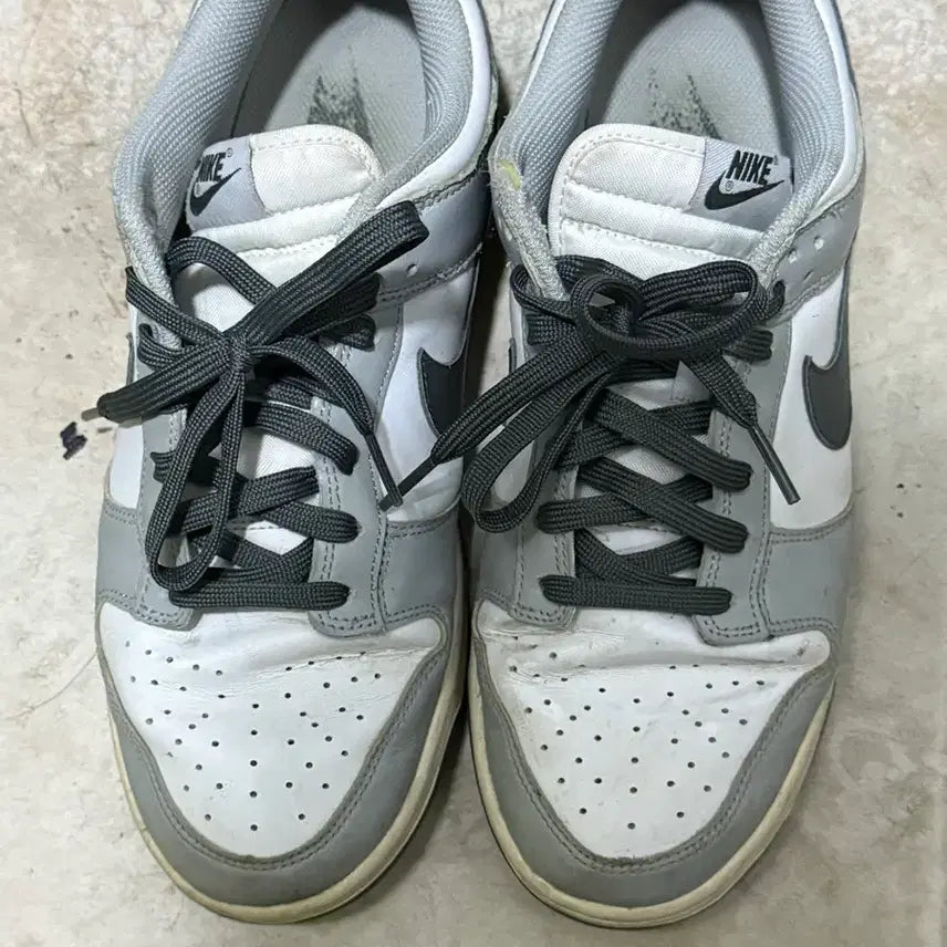 [SOLD OUT] 나이키 덩크로우 스모크 그레이 275