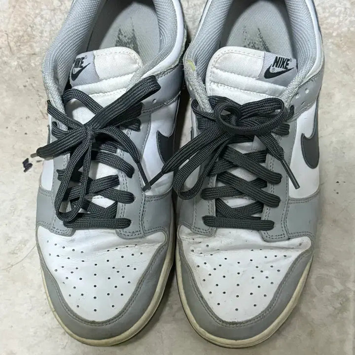 [SOLD OUT] 나이키 덩크로우 스모크 그레이 275