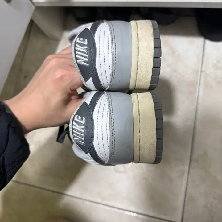 [SOLD OUT] 나이키 덩크로우 스모크 그레이 275