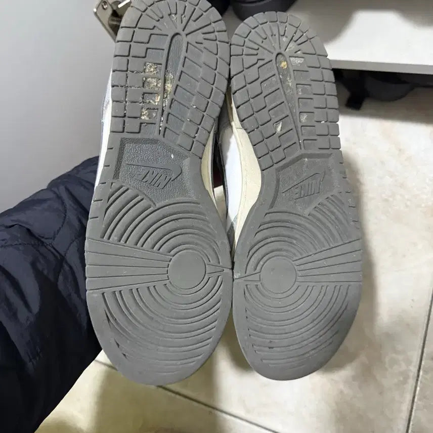 [SOLD OUT] 나이키 덩크로우 스모크 그레이 275