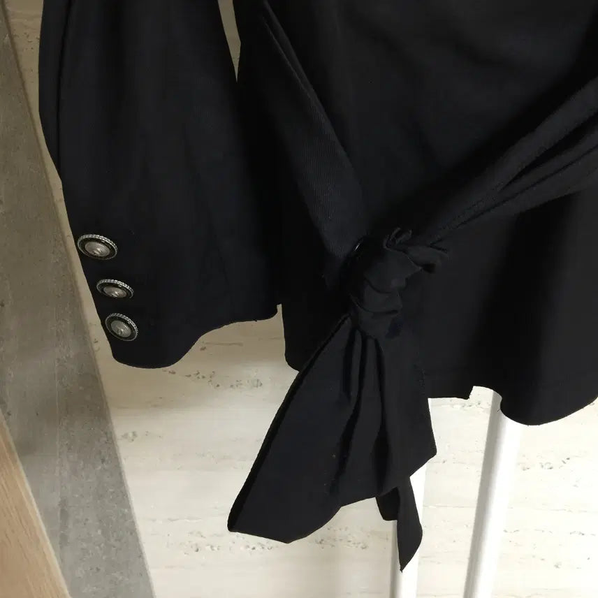 [BUNJANG] TIME Linen Wrap Blouse / (새제품) TIME 타임 블랙 린넨 랩 블라우스 55