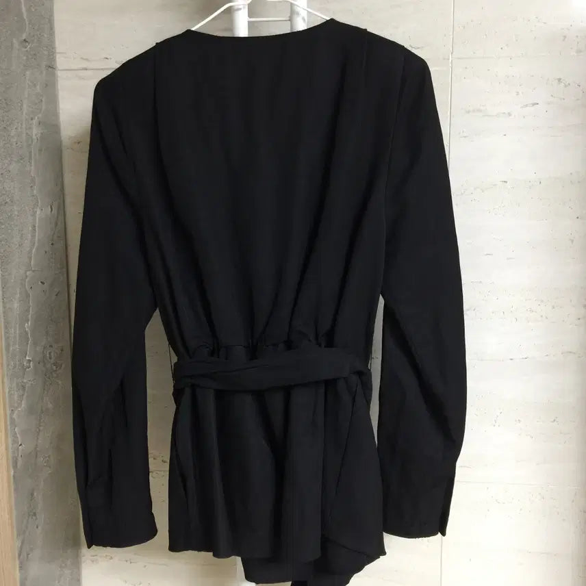 [BUNJANG] TIME Linen Wrap Blouse / (새제품) TIME 타임 블랙 린넨 랩 블라우스 55