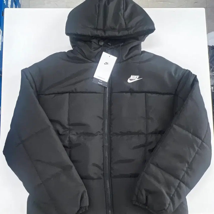 [BUNJANG] Nike Classic Therma-FIT Loose Hooded Padded Jacket / [90] 나이키 클래식 써마 핏 루즈 후드 패딩 자켓 FB7673-010