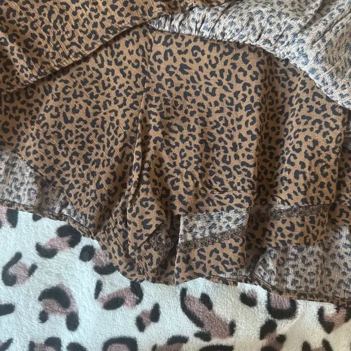 [BUNJANG] Oni Gyaru Leopard Print Mini Skirt / 오네갸루 호피무늬 미니 스커트 속바지 있음