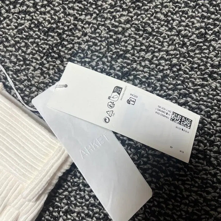 [BUNJANG] Arket Corduroy White Pants (Size 46) / 새상품) 아르켓 코듀로이 화이트 팬츠 46 사이즈