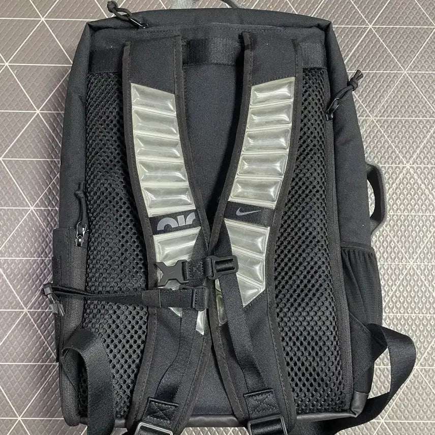 [BUNJANG] Nike Utility Elite Backpack 32L Black / [중고] 나이키 유틸리티 엘리트 백팩 32L 블랙