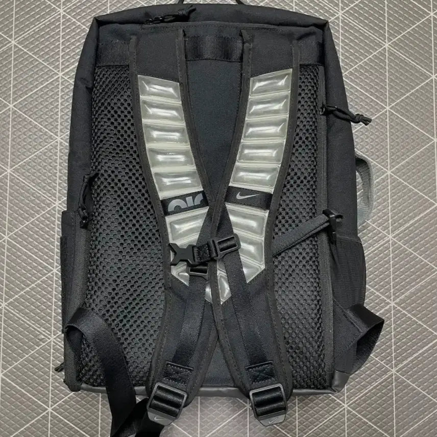 [BUNJANG] Nike Utility Elite Backpack 32L Black / [중고] 나이키 유틸리티 엘리트 백팩 32L 블랙