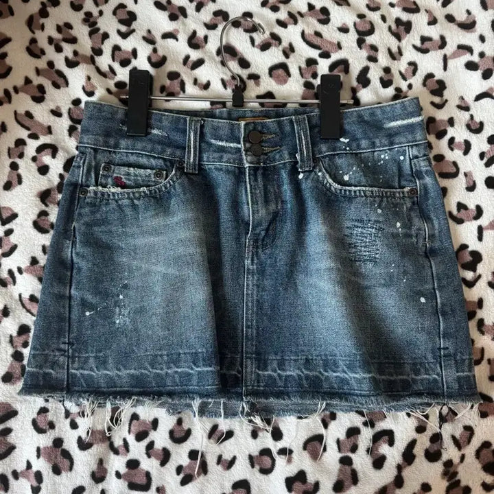 [BUNJANG] Abercrombie &amp; Fitch Mini Skirt / 오네갸루 아베크롬비 미니스커트