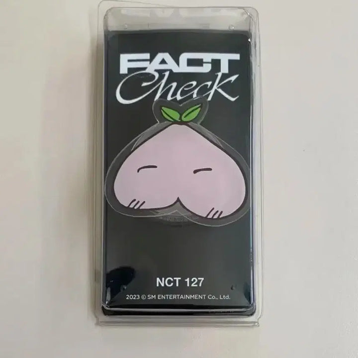 [BUNJANG] NCT Jaehyun Real Peach Keyring + Grip Tok Bundle Set / NCT 재현 리얼피치 키링 + 재현 그립톡 [일괄]