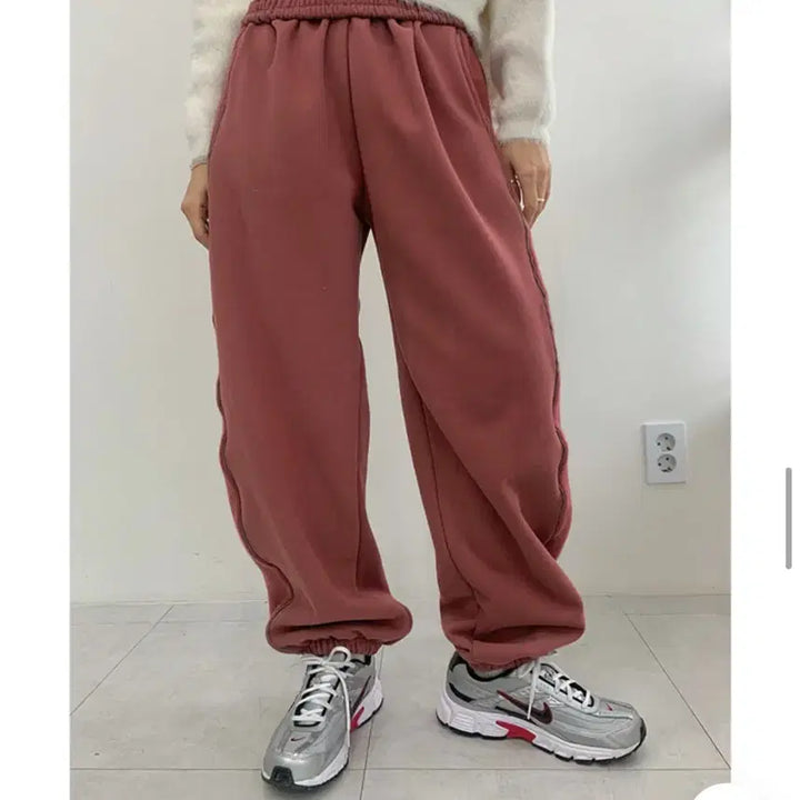 [BUNJANG] Brick Pink Fleece Lined Wide Jogger Training Pants / 브릭핑크 기모 와이드 조거 트레이닝 팬츠