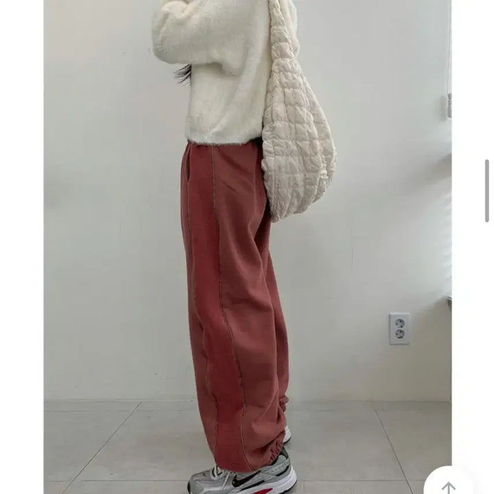 [BUNJANG] Brick Pink Fleece Lined Wide Jogger Training Pants / 브릭핑크 기모 와이드 조거 트레이닝 팬츠