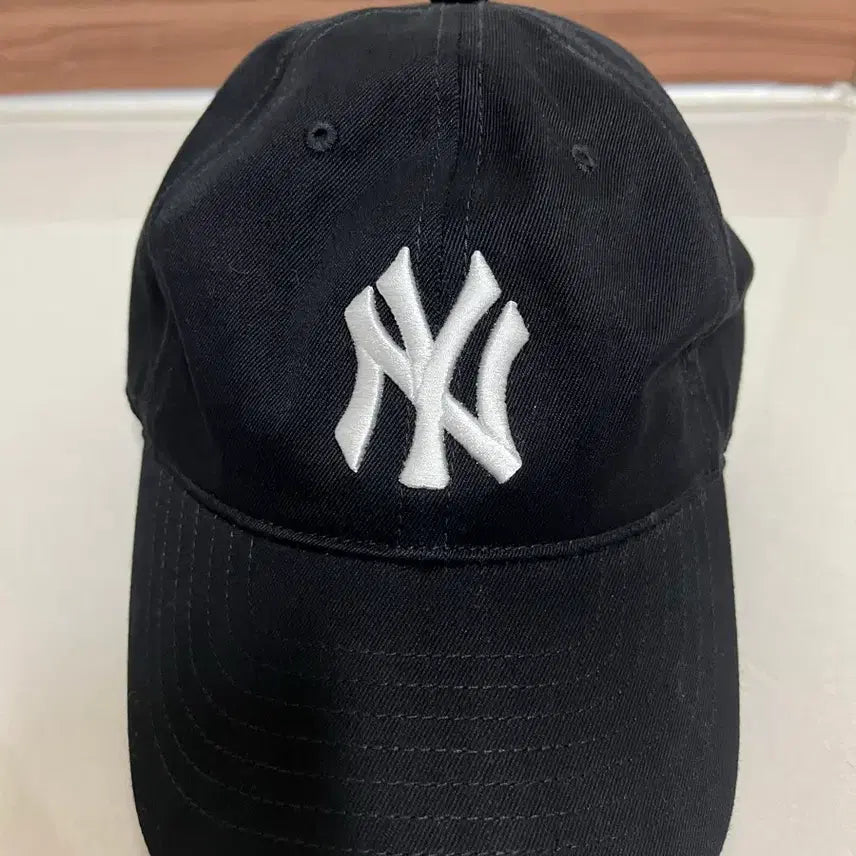 [BUNJANG] MLB New York Yankees Big Logo Cap / MLB 뉴욕 양키스 빅로고 캡 판매해요.