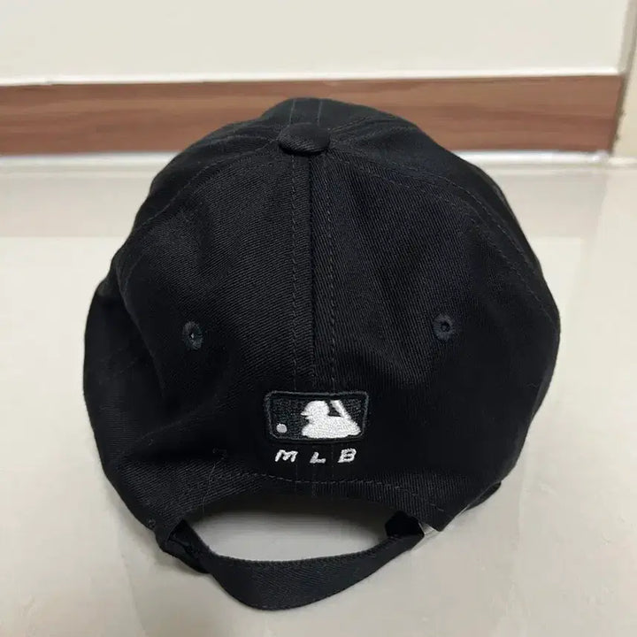 [BUNJANG] MLB New York Yankees Big Logo Cap / MLB 뉴욕 양키스 빅로고 캡 판매해요.