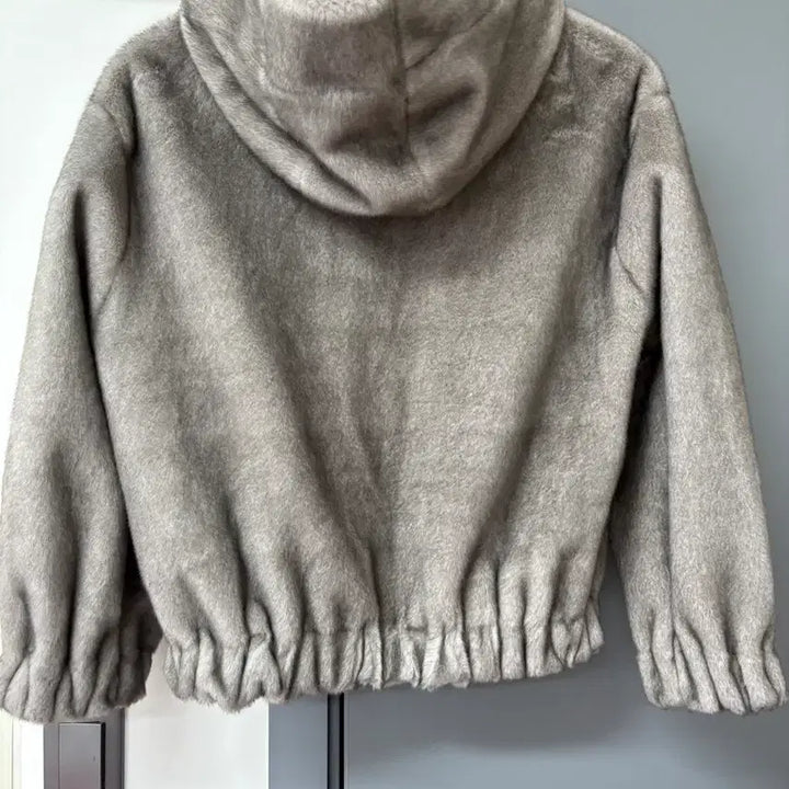 [BUNJANG] Renoma Hooded Fur Zip-up Jumper / 레노마 후드 모피 집업 점퍼