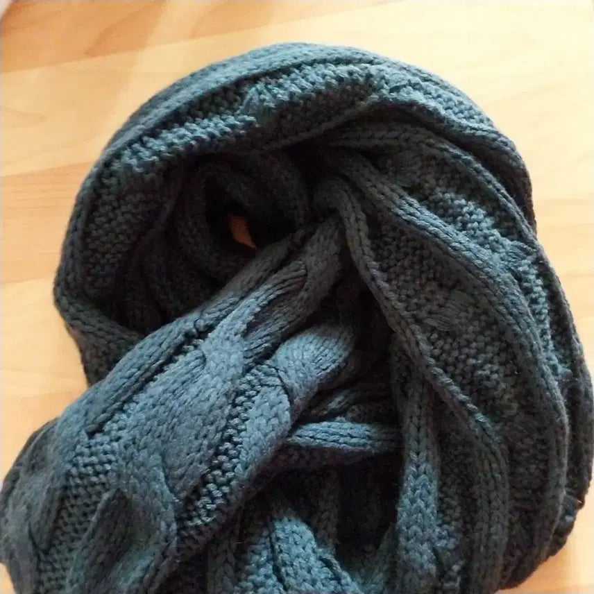 [BUNJANG] Kkwabaegi Knit Shawl Navy / 꽈배기 니트 숄겸머플러 네이비색