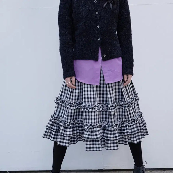 [SOLD OUT] 생긴스튜디오 TINSEL KNIT BUTTON CARDIGAN 블랙