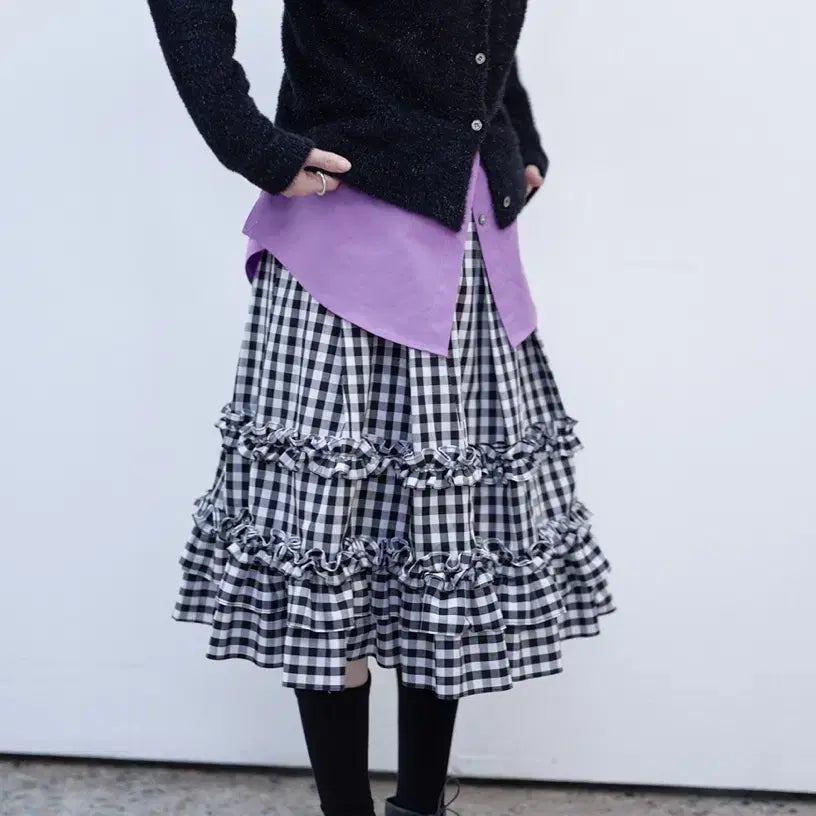 [SOLD OUT] 생긴스튜디오 TINSEL KNIT BUTTON CARDIGAN 블랙