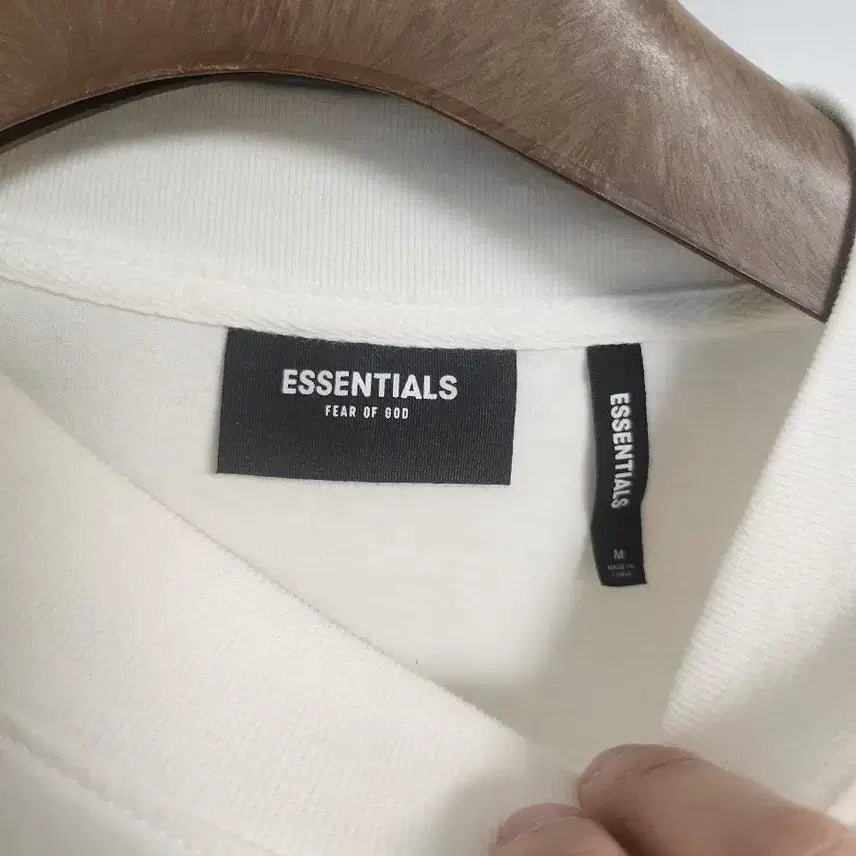 [BUNJANG] Essential Long Sleeve Ivory M / 에센셜 롱슬리브 아이보리 m