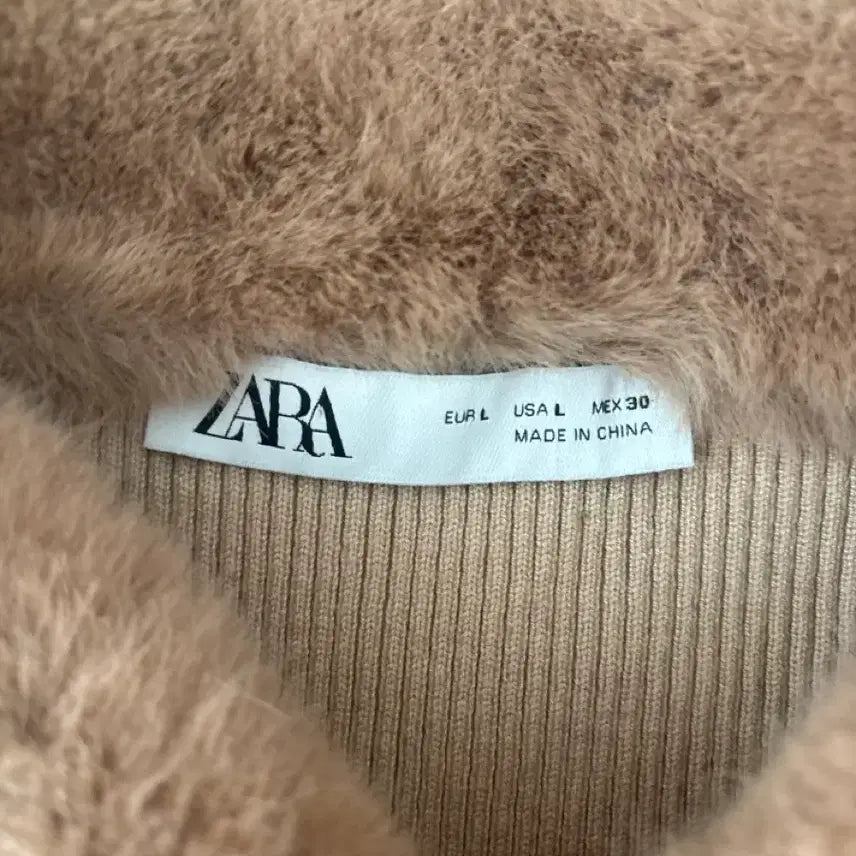 [BUNJANG] ZARA Fur Collar Ribbed Knit Top / 자라 퍼 카라 골지 니트 티셔츠