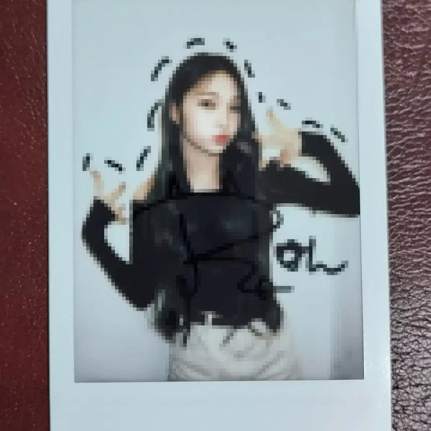 키라스 로아 싸인 폴라_KIIRAS ROAH sign pholaroid