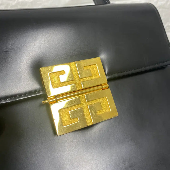 [BUNJANG] GIVENCHY 4G Logo Top Handle Bag / GIVENCHY / 빈티지 지방시 4G 금장 로고 블랙 카프 탑 핸들백