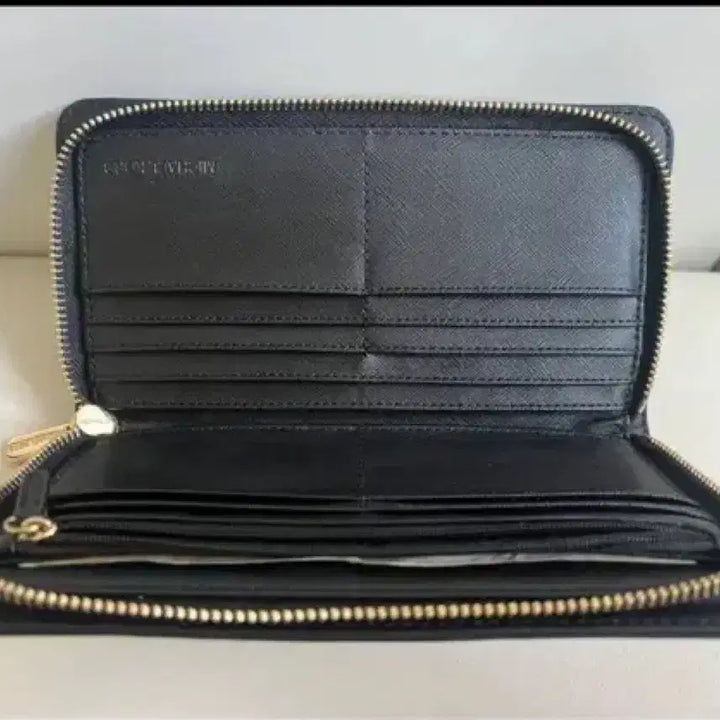 [BUNJANG] Michael Kors Zip-Around Wallet / 마이클코어스 블랙 지퍼 장지갑