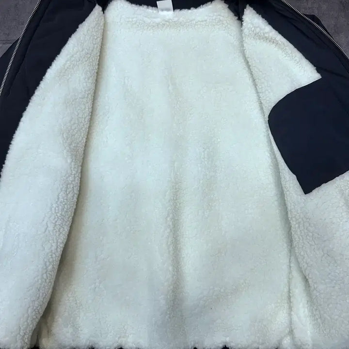 [SOLD OUT] 네이비 퀼팅 봄버 자켓 (새제품)