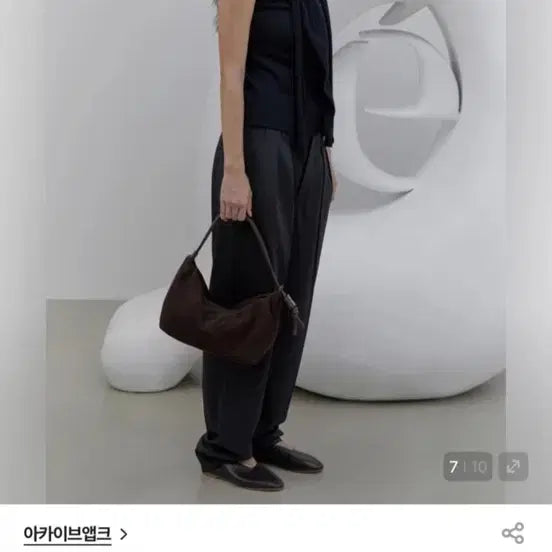 [BUNJANG] Archivepke Ridge Shoulder Bag (Brown) / 아카이브앱크 Ridge 숄더백 스웨이드 브라운 (새상품)