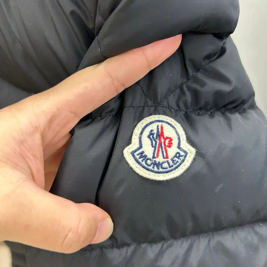 [BUNJANG] Moncler Cluny Padded Jacket Black (Size 1) / {1 Size} 몽클레어 클루니 패딩 블랙